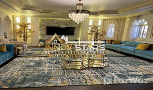 8 chambres Villa a vendre à , Abu Dhabi Al Wahda Street