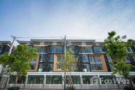 Golden Biz Bangna-Kingkaew Immobilien Bauprojekt in Samut Prakan