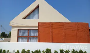4 Bedrooms House for sale in Thap Tai, Hua Hin 