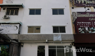 12 Bedrooms Whole Building for sale in Phra Khanong Nuea, Bangkok 