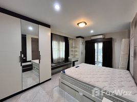 3 спален Дом в аренду в Baan Thanaboon Property, San Phak Wan, Ханг Донг