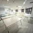 285 m² Office for rent at Modern Town, Khlong Tan Nuea