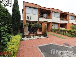 3 Habitación Casa en venta en Bosque Plaza Centro Comercial, Medellín, Medellín