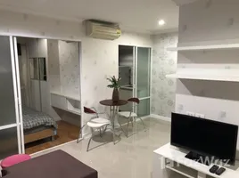 1 chambre Condominium à louer à , Huai Khwang, Huai Khwang, Bangkok, Thaïlande