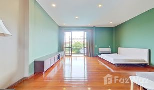 5 Schlafzimmern Villa zu verkaufen in Prawet, Bangkok 