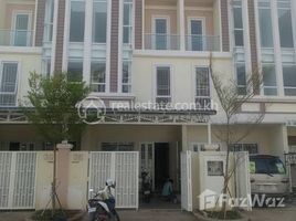 4 Schlafzimmer Haus zu verkaufen in Doun Penh, Phnom Penh, Voat Phnum, Doun Penh