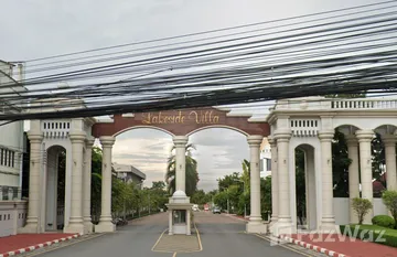 Lakeside Villa 2 in Bang Kaeo, Samut Prakan