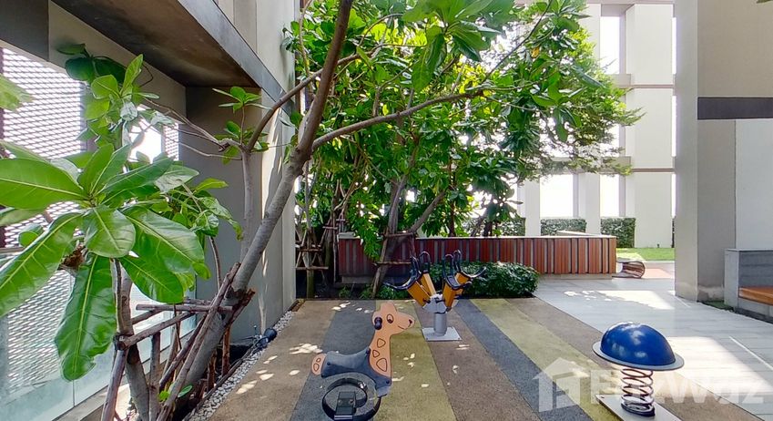 รูปถ่าย 1 of the สนามเด็กเล่น at แอชตัน มอร์ฟ 38