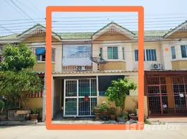3 Bedroom Townhouse for sale at Baan Pisan Bang Kradi, Samae Dam