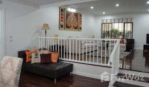 3 Bedrooms Condo for sale in Thung Mahamek, Bangkok Sathorn Crest