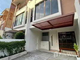 The Private Sukhumvit-Bangchak에서 임대할 3 침실 주택, 뱅 차크, Phra Khanong, 방콕, 태국