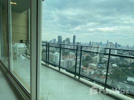 2 спален Квартира в аренду в Royce Private Residences, Khlong Toei Nuea