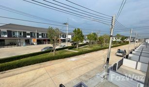 3 Bedrooms Townhouse for sale in Bang Samak, Chachoengsao Sivalai Bangsamak