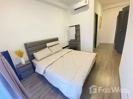 Studio Apartment for rent at High Street South Block, Taguig City