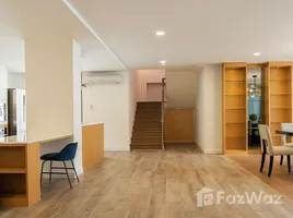 3 Bedroom Penthouse for rent at RQ Residence, Khlong Tan Nuea, Watthana