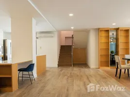 3 Habitación Ático en alquiler en RQ Residence, Khlong Tan Nuea