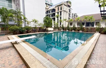 Siam Penthouse 1 in คลองเตย, Бангкок