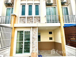 3 Bedroom Townhouse for rent at Golden Town Chaiyaphruek-Wongwaen, Sai Noi, Sai Noi