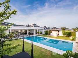 Вилла, 3 спальни на продажу в Нонг Кае, Хуа Хин Falcon Hill Luxury Pool Villas