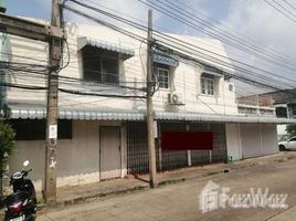 2 Bedrooms Townhouse for sale in Nong Khang Phlu, Bangkok Lak Song Niwet Village