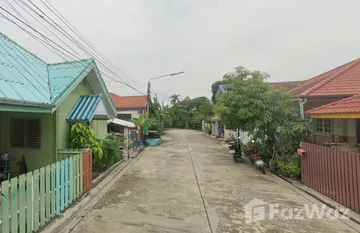 Fa Khram Nakhon in Khu Khot, Pathum Thani