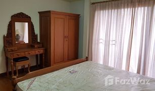 5 Schlafzimmern Reihenhaus zu verkaufen in Nong Chom, Chiang Mai Sunshine Village
