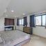 3 Bedroom Condo for sale at Family Condominium, Sam Sen Nai, Phaya Thai