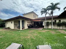 5 Habitación Villa en venta en Costa Rica, Santo Domingo, Heredia, Costa Rica