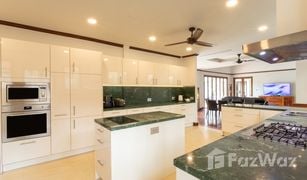 普吉 晟泰雷 Sai Taan Villas 5 卧室 别墅 售 