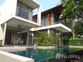 4 Bedroom Villa for rent at Raveevan Residence, Khlong Toei Nuea