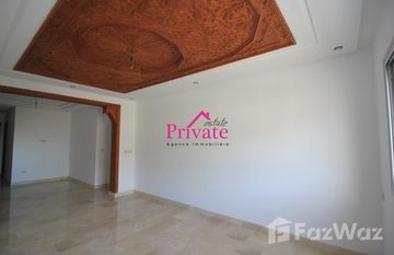 Location Appartement 106 m² Iberia Tanger Ref: LZ522 in NA (Tanger), Tanger - Tétouan