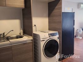 2 спален Кондо в аренду в Belle Grand Rama 9, Huai Khwang