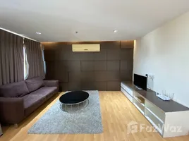 1 Bedroom Condo for rent at Nantiruj Tower, Khlong Toei