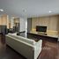 2 спален Квартира в аренду в Taweewan Place, Khlong Tan Nuea