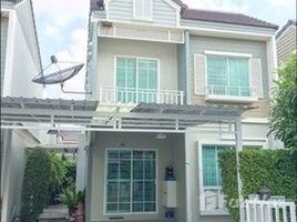 3 Bedrooms Townhouse for sale in Bang Phli Yai, Samut Prakan The Village Bangna