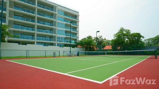 图片 2 of the Tennis Court at The Elegance