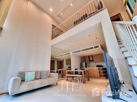 1 спален Кондо в аренду в The Emporio Place, Khlong Tan