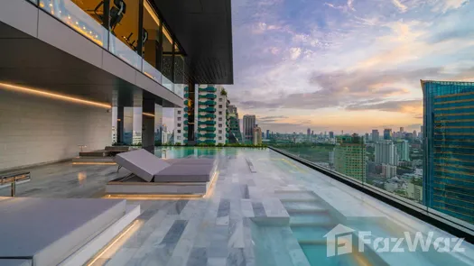 写真 1 of the Communal Pool at Celes Asoke