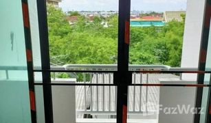 Кондо, 2 спальни на продажу в Lat Phrao, Бангкок Thana Place Condominium