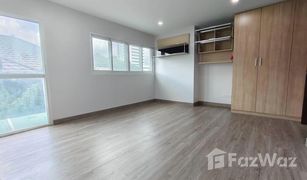 4 Bedrooms Penthouse for sale in Hua Mak, Bangkok Le Celeste Rama 9-Srinakarin