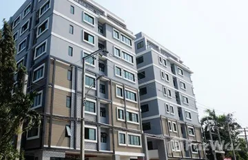 B Loft Sukhumvit 109 in Samrong Nuea, Samut Prakan