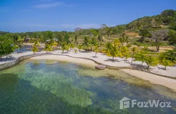 Pangea Beach in , Islas De La Bahia