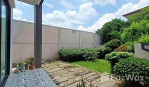 3 Bedrooms House for sale in Sam Wa Tawan Tok, Bangkok 