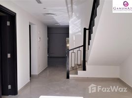 3 спален Вилла на продажу в Bayti Townhouses, Al Hamra Village