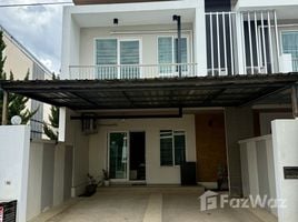 3 Bedroom Townhouse for sale at Karnkanok 19, Chang Khlan, Mueang Chiang Mai, Chiang Mai