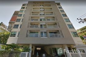Недвижимости в Plus 38 Hip в Phra Khanong, Бангкок