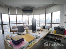 134 кв.м. Office for rent at State Tower Condominium, Si Lom