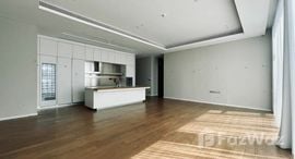 Available Units at Sindhorn Lumpini (Langsuan)