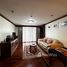 1 спален Кондо в аренду в Asoke Place, Khlong Toei Nuea