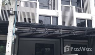 3 Bedrooms Townhouse for sale in Wang Thonglang, Bangkok COZY